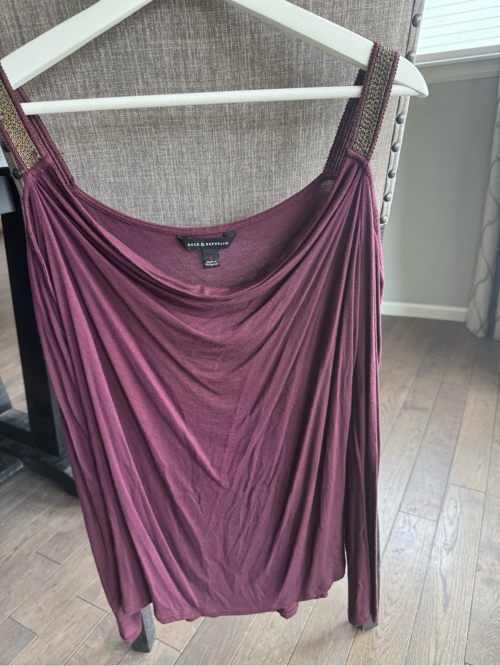 Rock & Republic Plum Wine Women's Cold Shoulder Scoop Neck Top